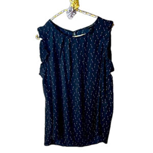 Torrid Size 0X Arrow Pattern Black Blouse